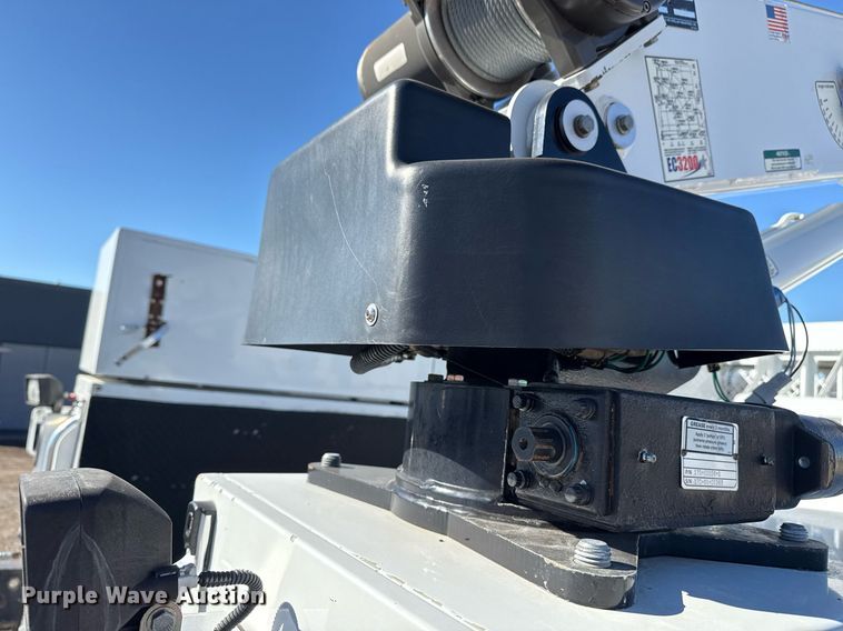 image for item EG2588 2013 Ford F550 Super Duty utility / service truck