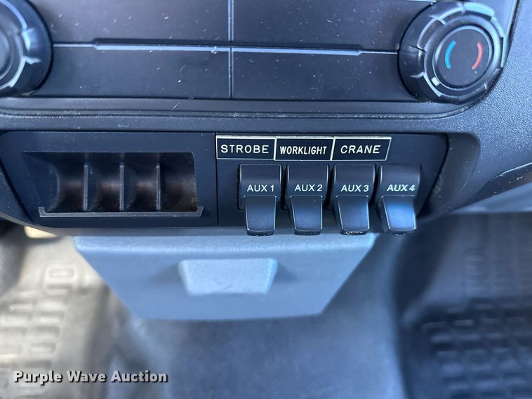 image for item EG2588 2013 Ford F550 Super Duty utility / service truck