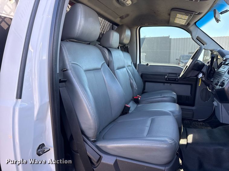 image for item EG2588 2013 Ford F550 Super Duty utility / service truck