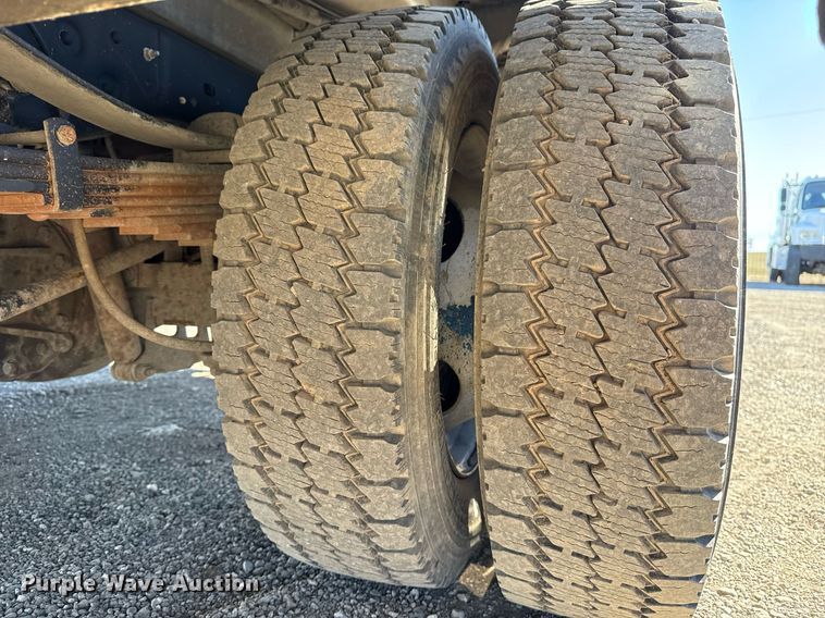 image for item EG2588 2013 Ford F550 Super Duty utility / service truck