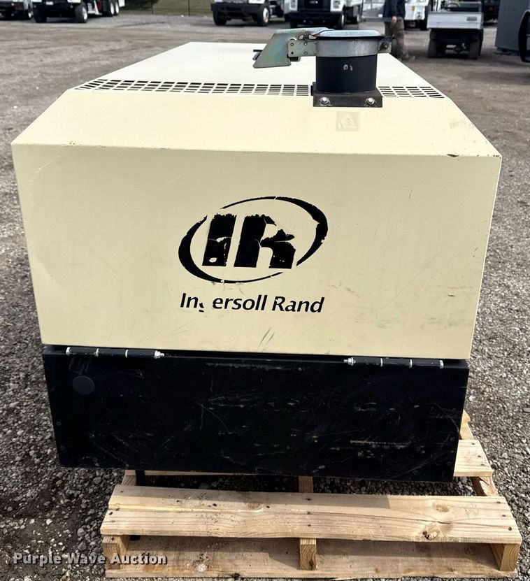 image for item EG2611 2011 Ingersoll Rand P90BWIRU air compressor