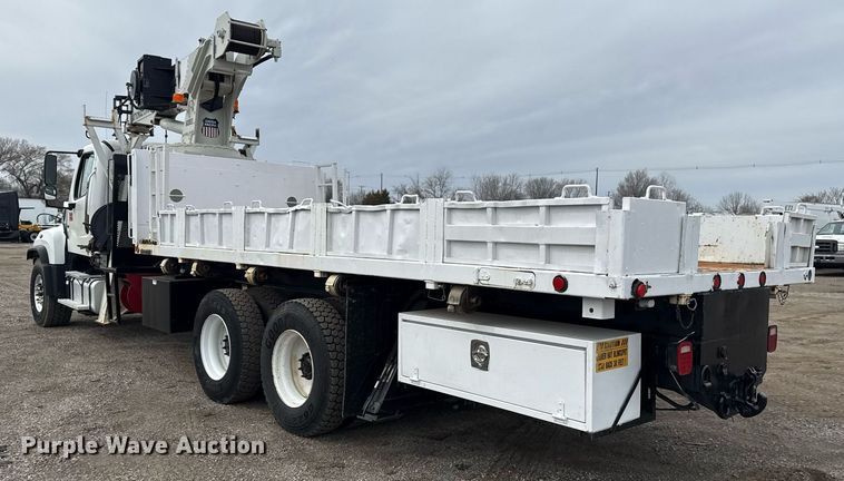 image for item EG2613 2012 Freightliner 114SD crane truck