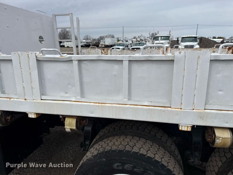 image for item EG2613 2012 Freightliner 114SD crane truck