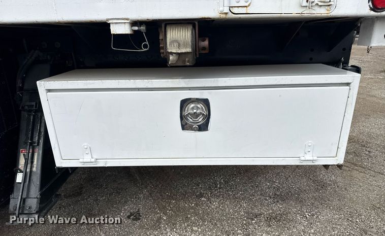 image for item EG2613 2012 Freightliner 114SD crane truck