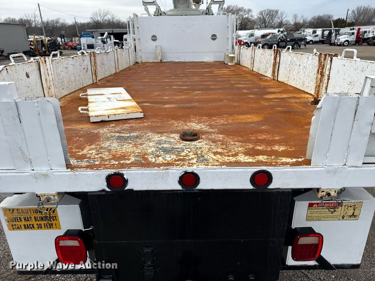 image for item EG2613 2012 Freightliner 114SD crane truck