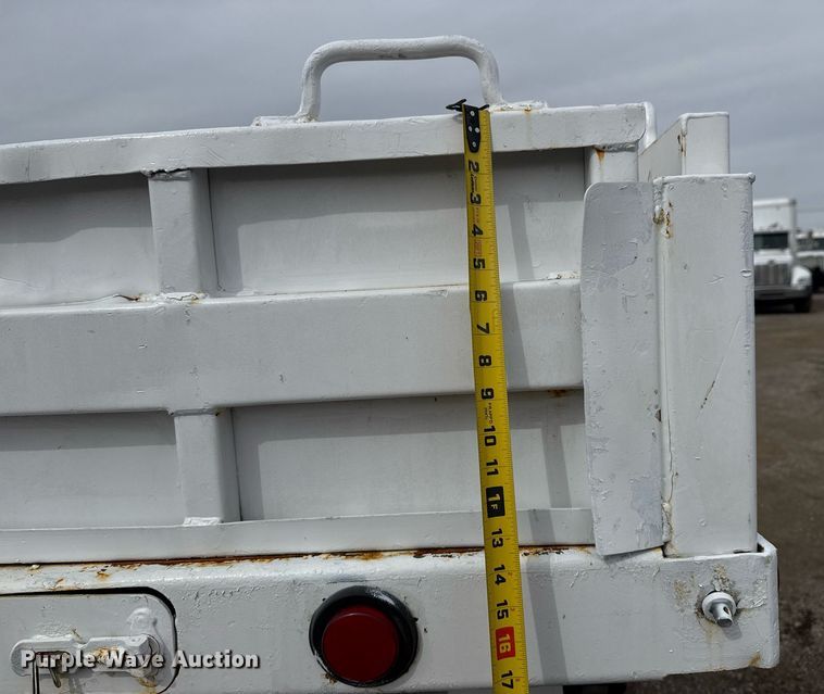 image for item EG2613 2012 Freightliner 114SD crane truck