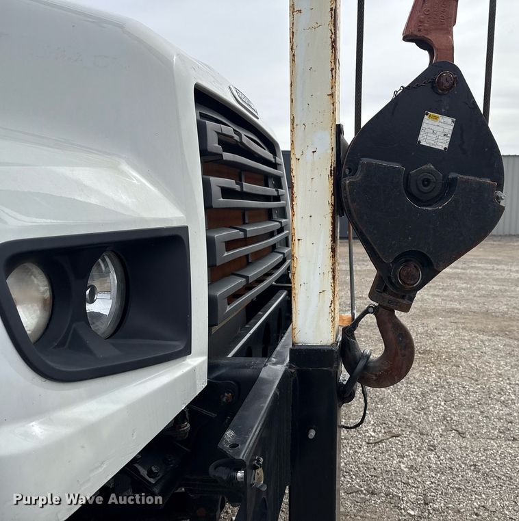 image for item EG2613 2012 Freightliner 114SD crane truck