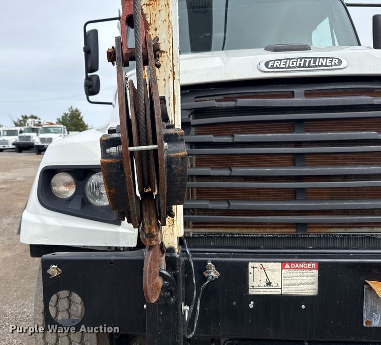 image for item EG2613 2012 Freightliner 114SD crane truck