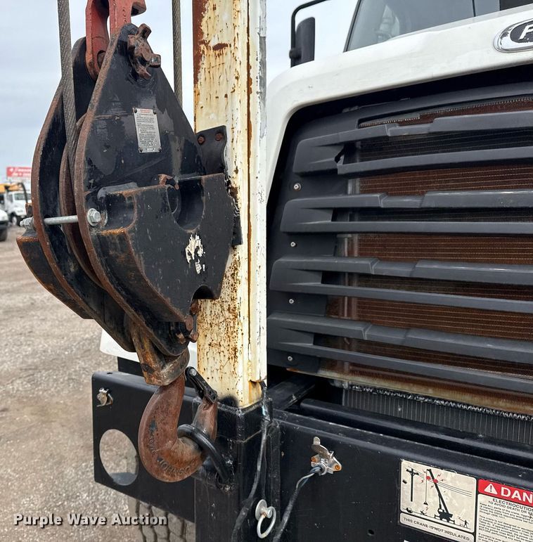 image for item EG2613 2012 Freightliner 114SD crane truck