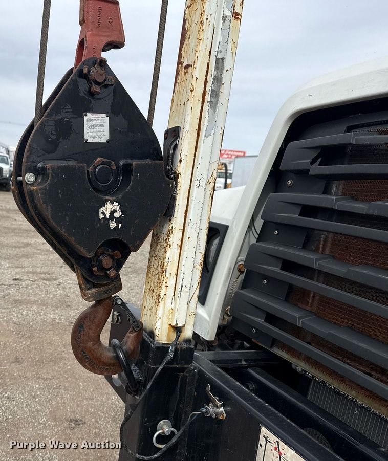 image for item EG2613 2012 Freightliner 114SD crane truck