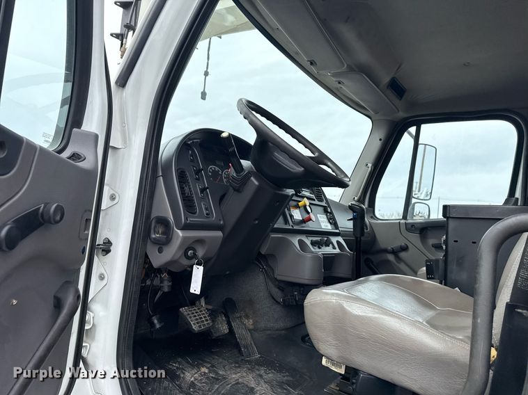 image for item EG2613 2012 Freightliner 114SD crane truck