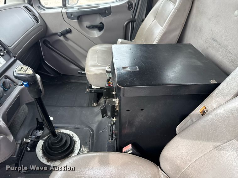 image for item EG2613 2012 Freightliner 114SD crane truck