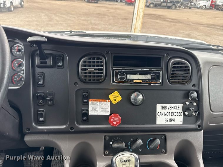 image for item EG2613 2012 Freightliner 114SD crane truck