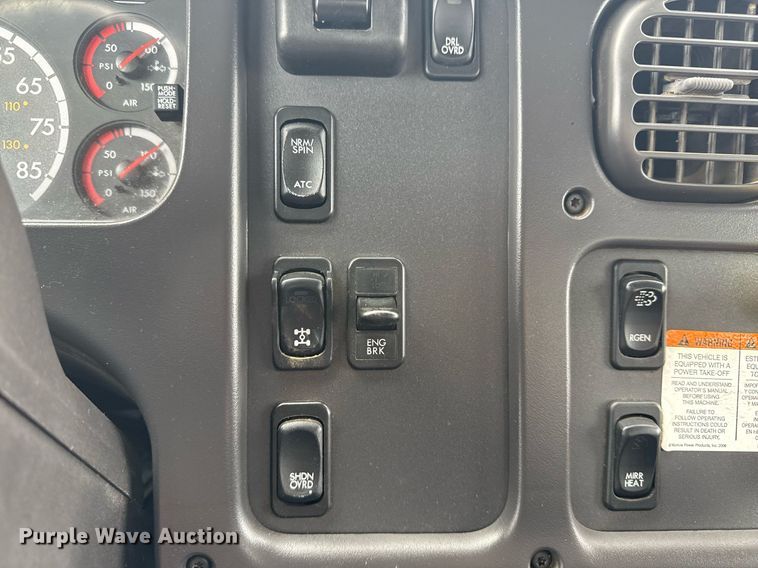 image for item EG2613 2012 Freightliner 114SD crane truck