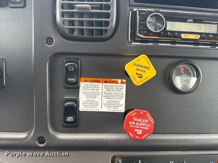 image for item EG2613 2012 Freightliner 114SD crane truck