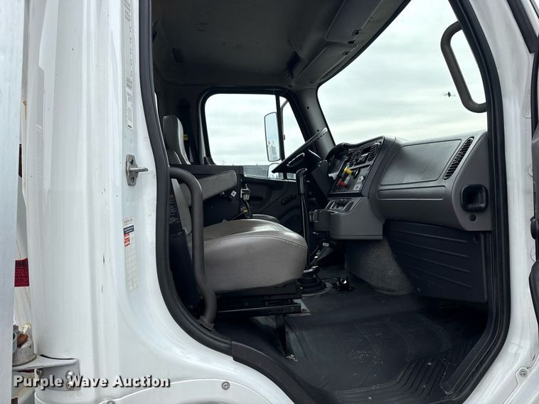 image for item EG2613 2012 Freightliner 114SD crane truck