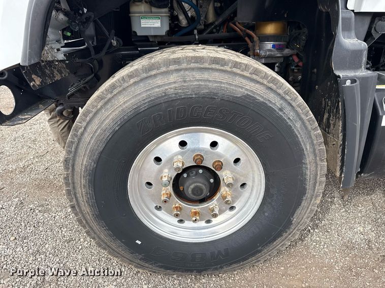 image for item EG2613 2012 Freightliner 114SD crane truck