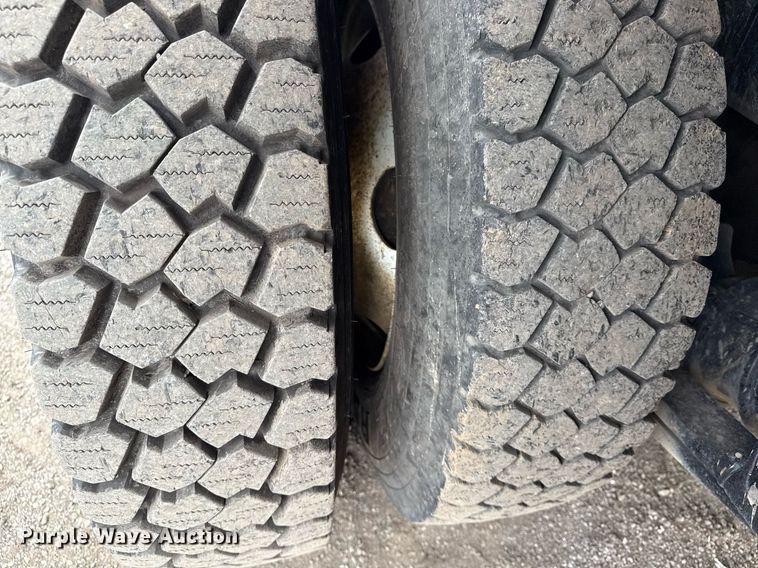 image for item EG2613 2012 Freightliner 114SD crane truck