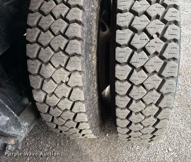 image for item EG2613 2012 Freightliner 114SD crane truck