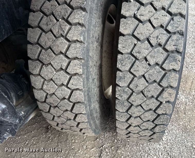 image for item EG2613 2012 Freightliner 114SD crane truck