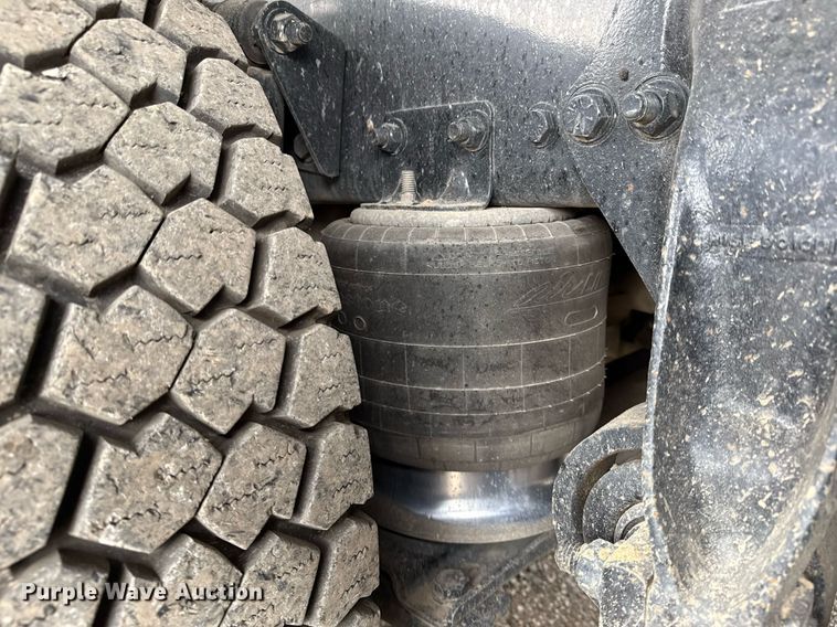 image for item EG2613 2012 Freightliner 114SD crane truck