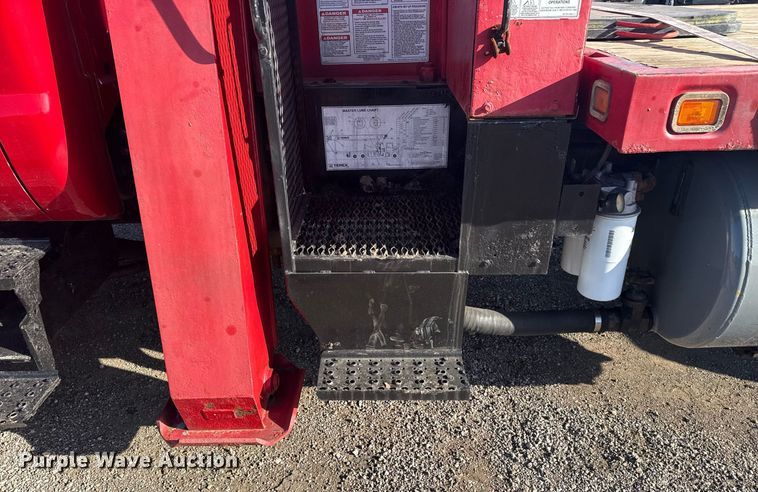 image for item EG2617 2007 Ford F750 Super Duty crane truck