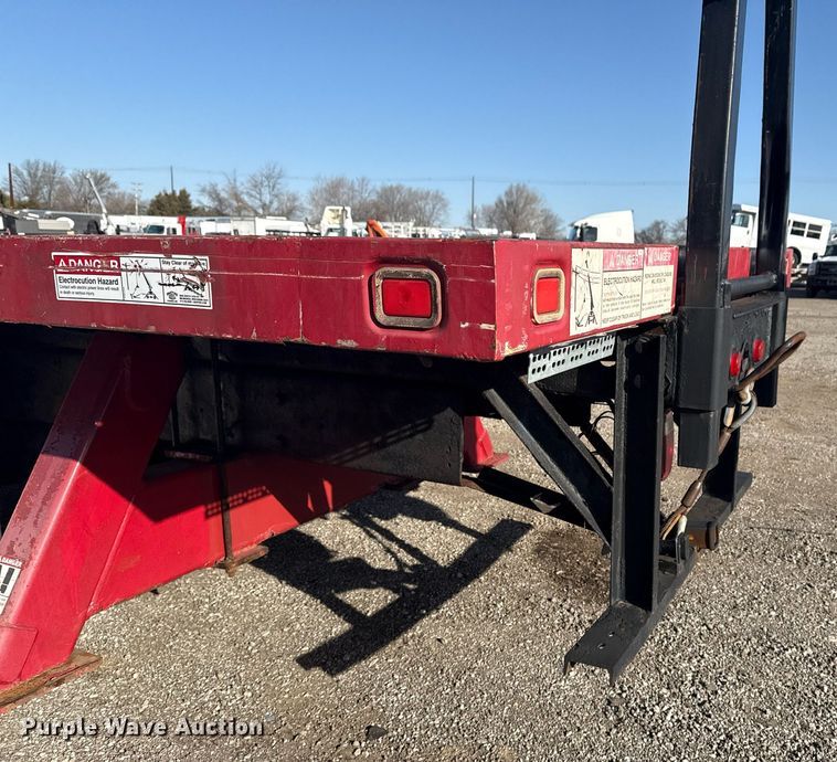 image for item EG2617 2007 Ford F750 Super Duty crane truck