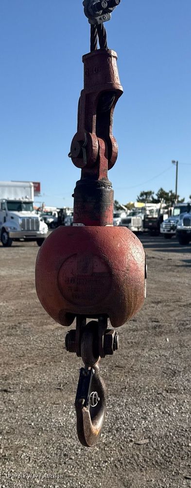 image for item EG2617 2007 Ford F750 Super Duty crane truck