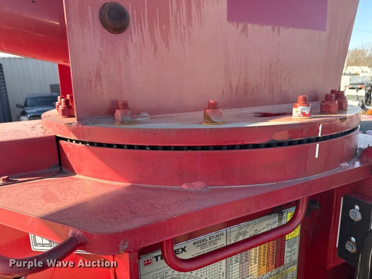 image for item EG2617 2007 Ford F750 Super Duty crane truck