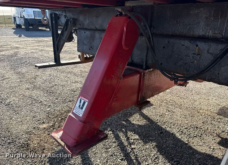 image for item EG2617 2007 Ford F750 Super Duty crane truck