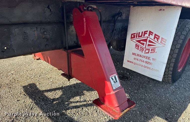 image for item EG2617 2007 Ford F750 Super Duty crane truck