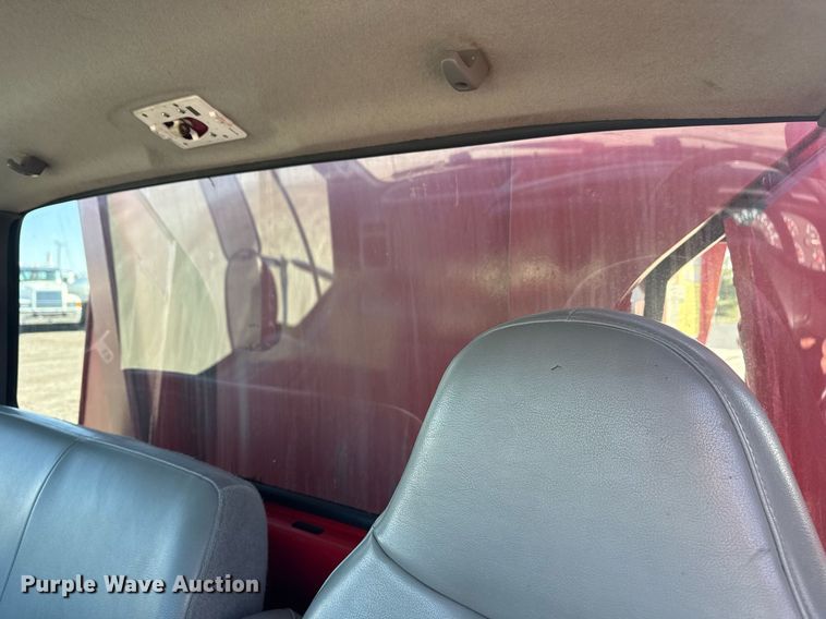 image for item EG2617 2007 Ford F750 Super Duty crane truck