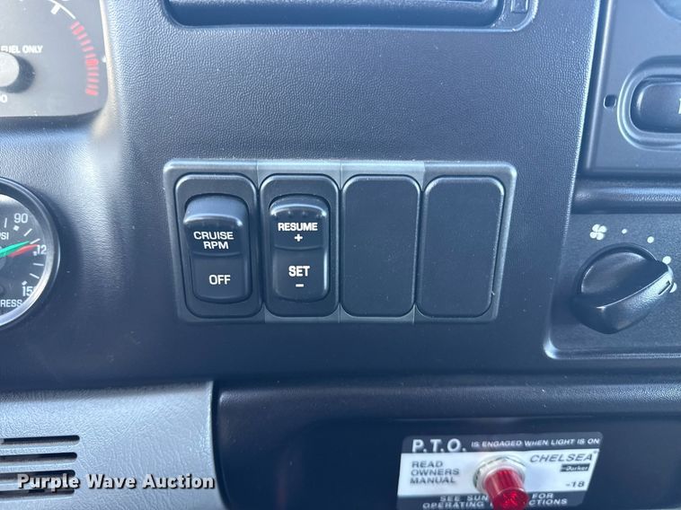 image for item EG2617 2007 Ford F750 Super Duty crane truck