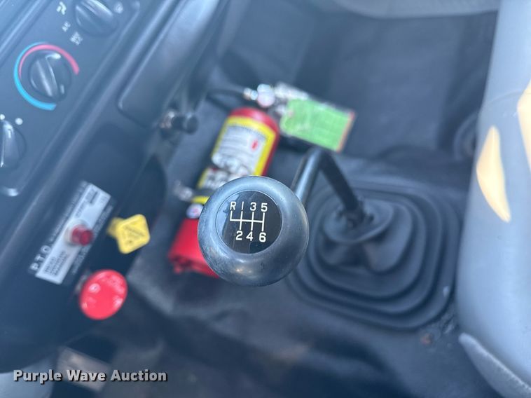 image for item EG2617 2007 Ford F750 Super Duty crane truck