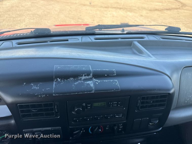 image for item EG2617 2007 Ford F750 Super Duty crane truck