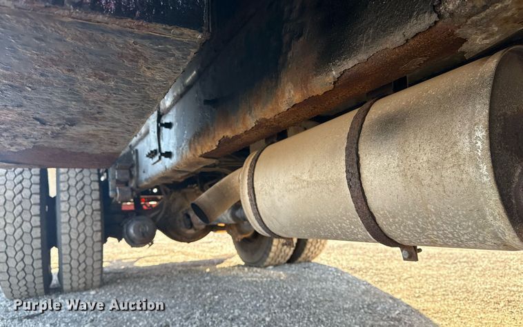 image for item EG2617 2007 Ford F750 Super Duty crane truck