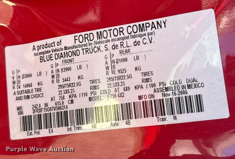 image for item EG2617 2007 Ford F750 Super Duty crane truck