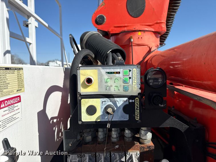 image for item EG2620 2007 Freightliner Business Class M2 Crew Cab crane truck