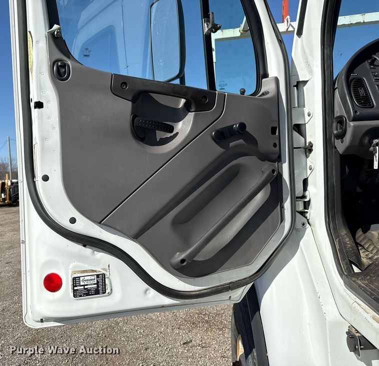 image for item EG2620 2007 Freightliner Business Class M2 Crew Cab crane truck