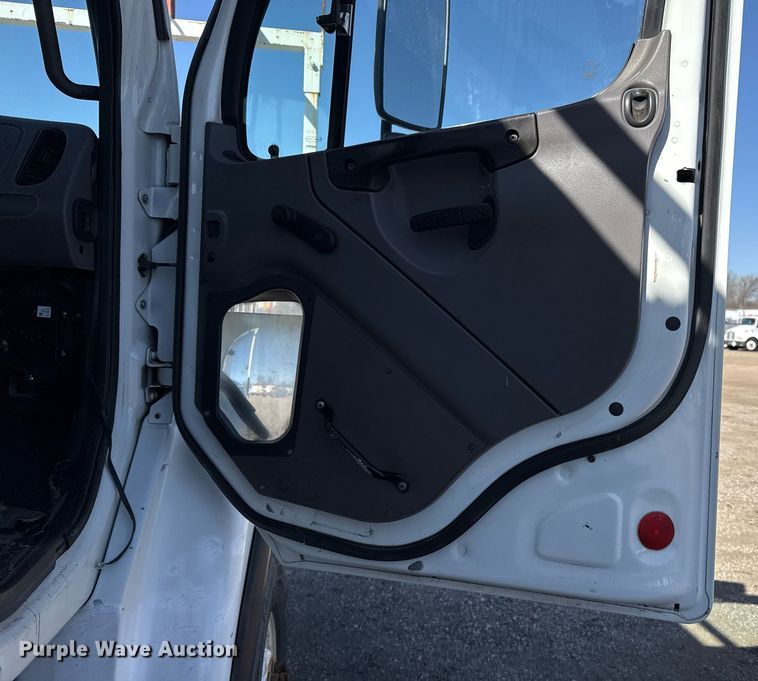 image for item EG2620 2007 Freightliner Business Class M2 Crew Cab crane truck