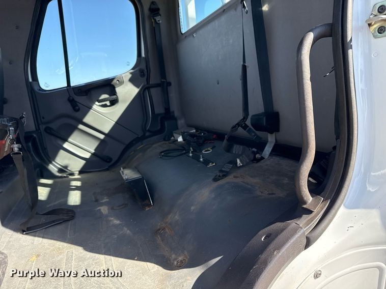 image for item EG2620 2007 Freightliner Business Class M2 Crew Cab crane truck