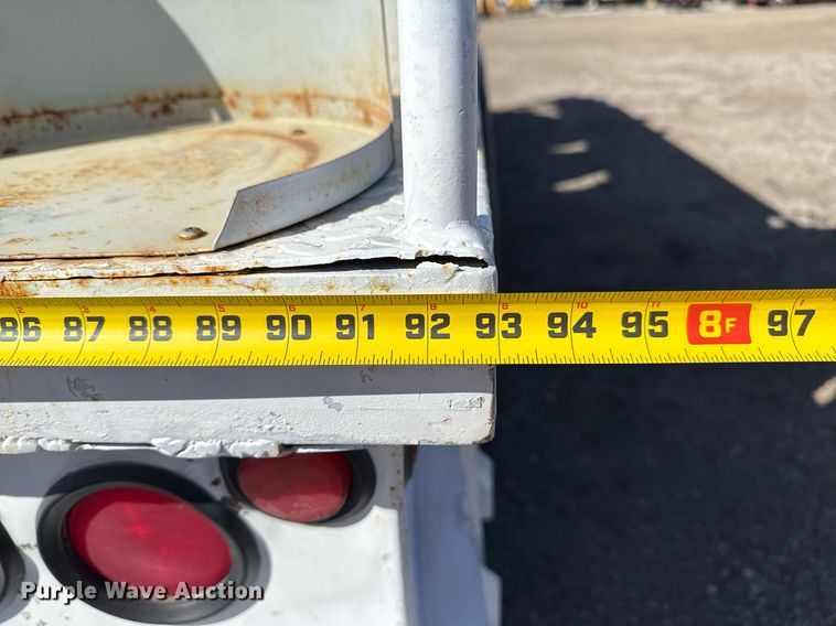 image for item EG2621 2001 Freightliner FL80 digger derrick truck