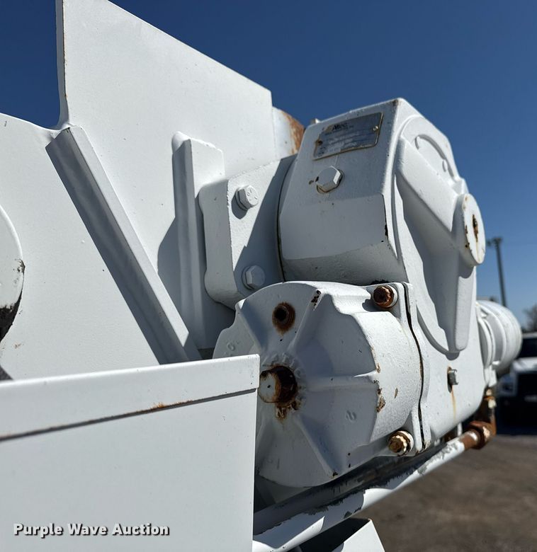 image for item EG2621 2001 Freightliner FL80 digger derrick truck