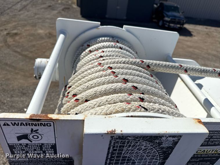 image for item EG2621 2001 Freightliner FL80 digger derrick truck