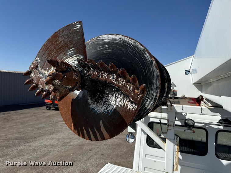 image for item EG2621 2001 Freightliner FL80 digger derrick truck