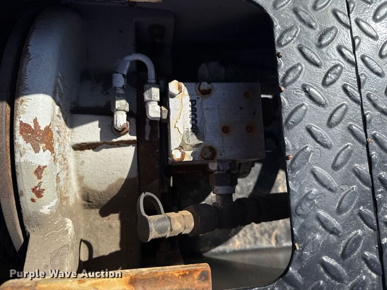 image for item EG2621 2001 Freightliner FL80 digger derrick truck