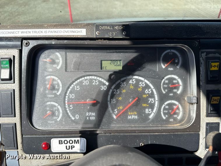 image for item EG2621 2001 Freightliner FL80 digger derrick truck