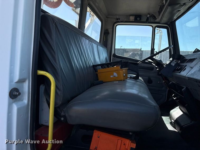 image for item EG2621 2001 Freightliner FL80 digger derrick truck