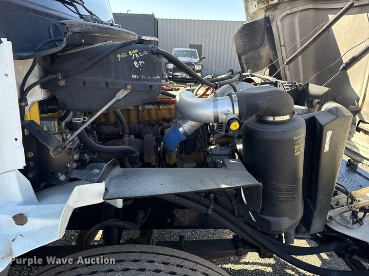 image for item EG2621 2001 Freightliner FL80 digger derrick truck