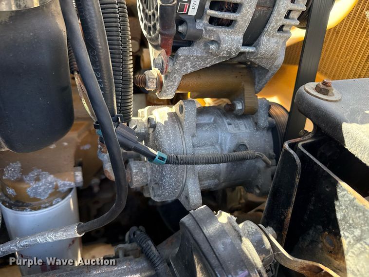 image for item EG2621 2001 Freightliner FL80 digger derrick truck